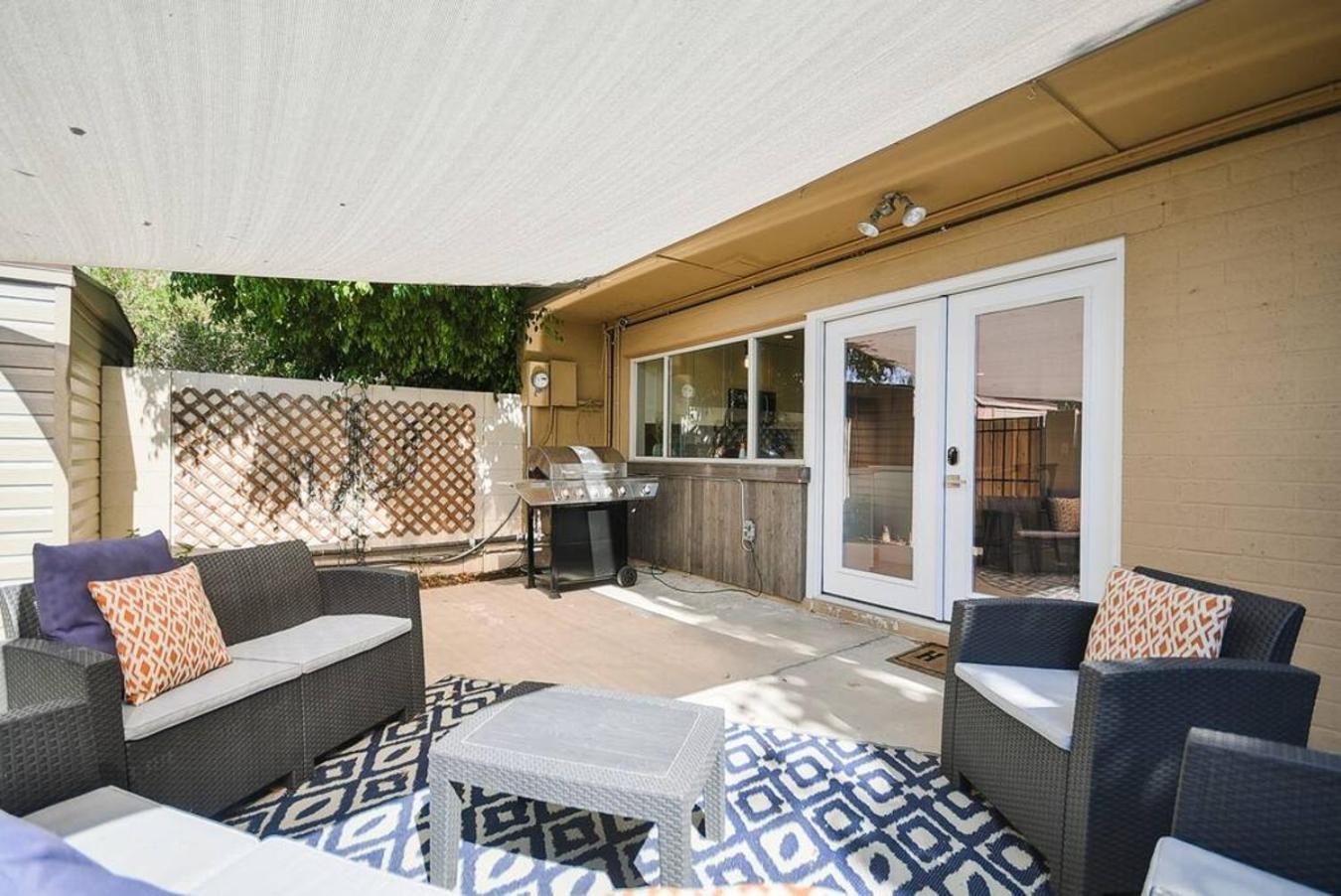 Scottsdaleking Ii -walk To Old Town 3 Bedroom