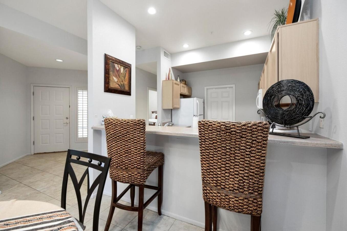 Holiday home Pool-side, 1st Flr, Subd-trail, Walk 2 Dining