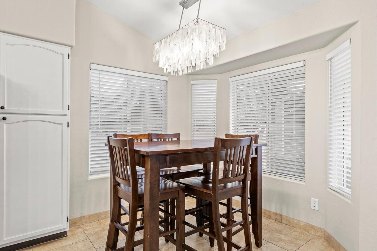 Upgraded 4br With Pool & Near Golf *