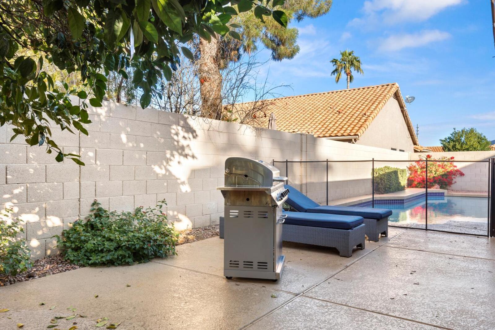 Upgraded 4br With Pool & Near Golf Holiday home