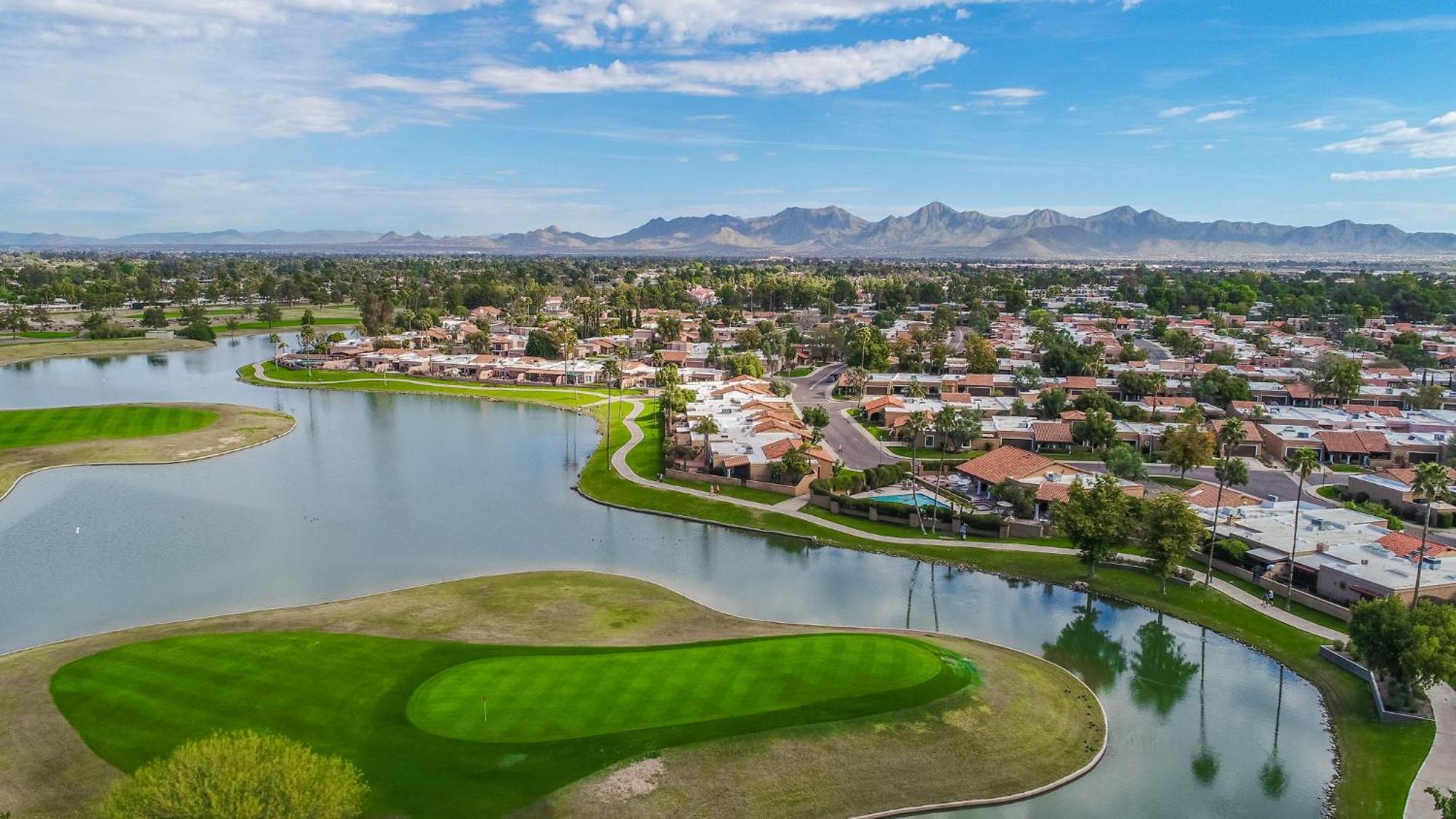 Holiday home A Few Steps To Heated Pool, Tennis, Bike Trail Scottsdale