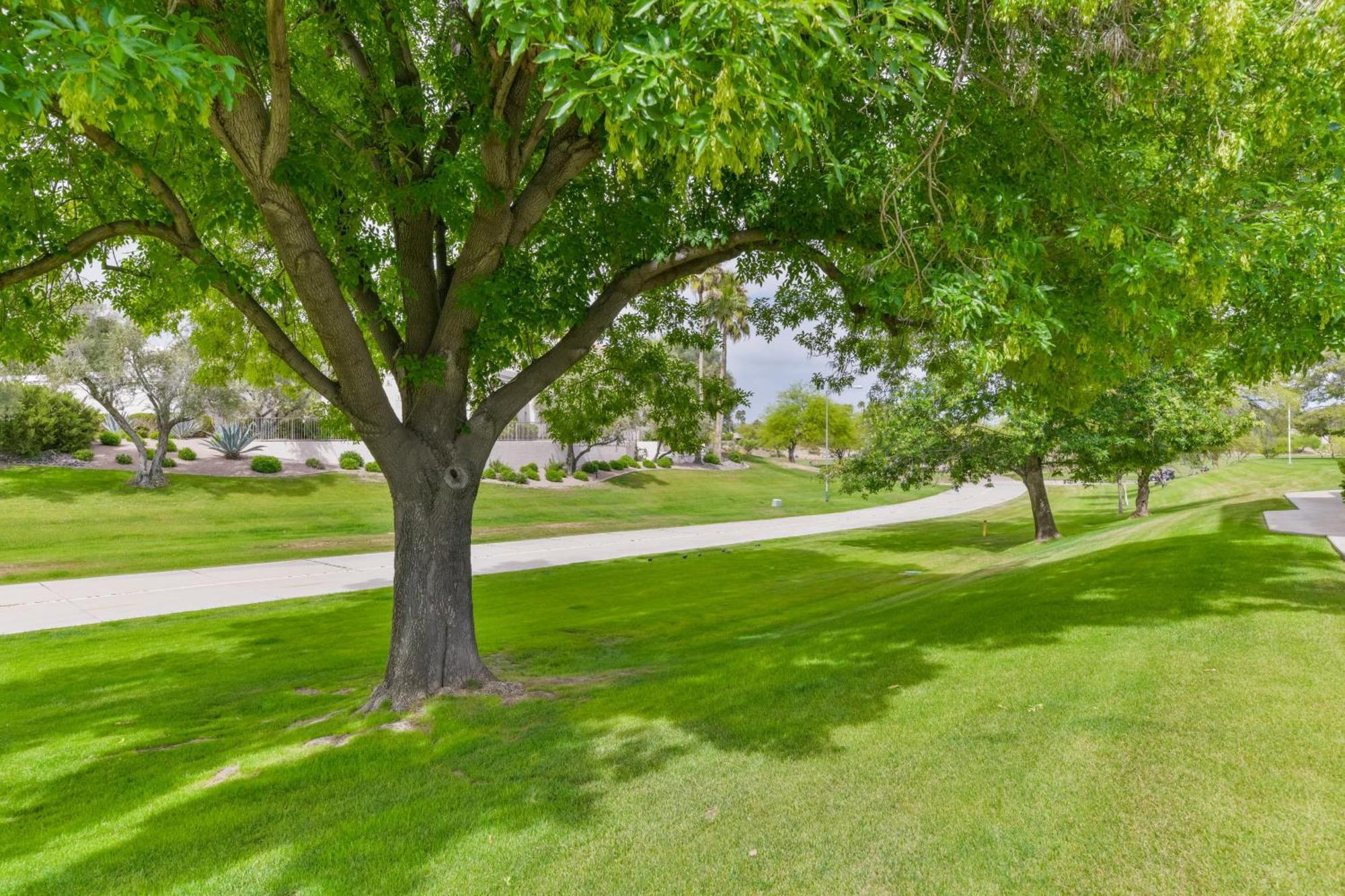 Holiday home A Few Steps To Heated Pool, Tennis, Bike Trail Scottsdale