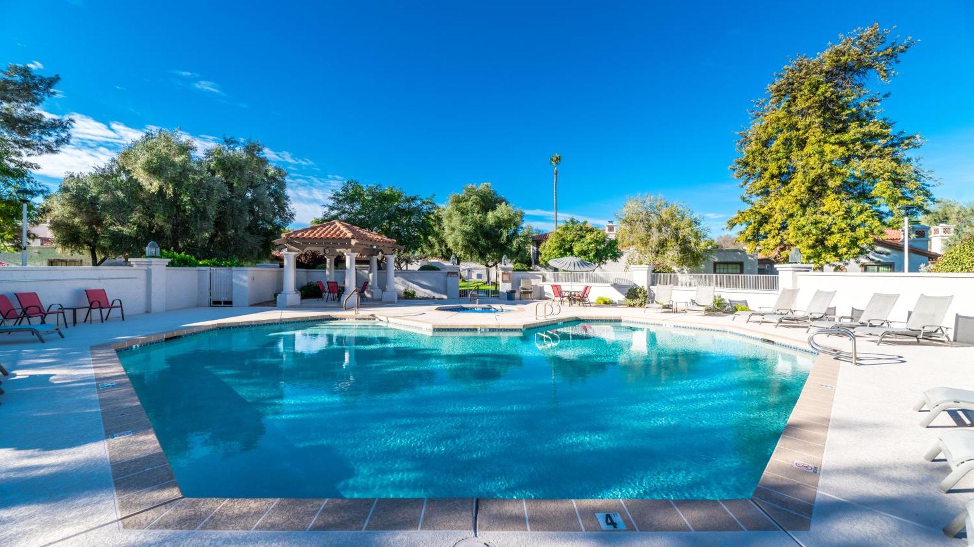 Holiday home A Few Steps To Heated Pool, Tennis, Bike Trail
