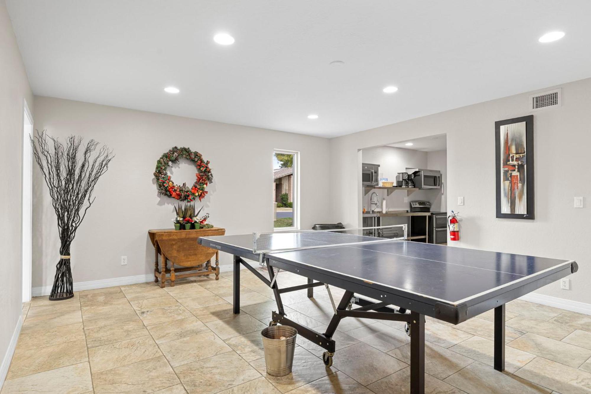 Andravida Of Old Town By Paseohomesaz - Shared Heated Pool/spa *
