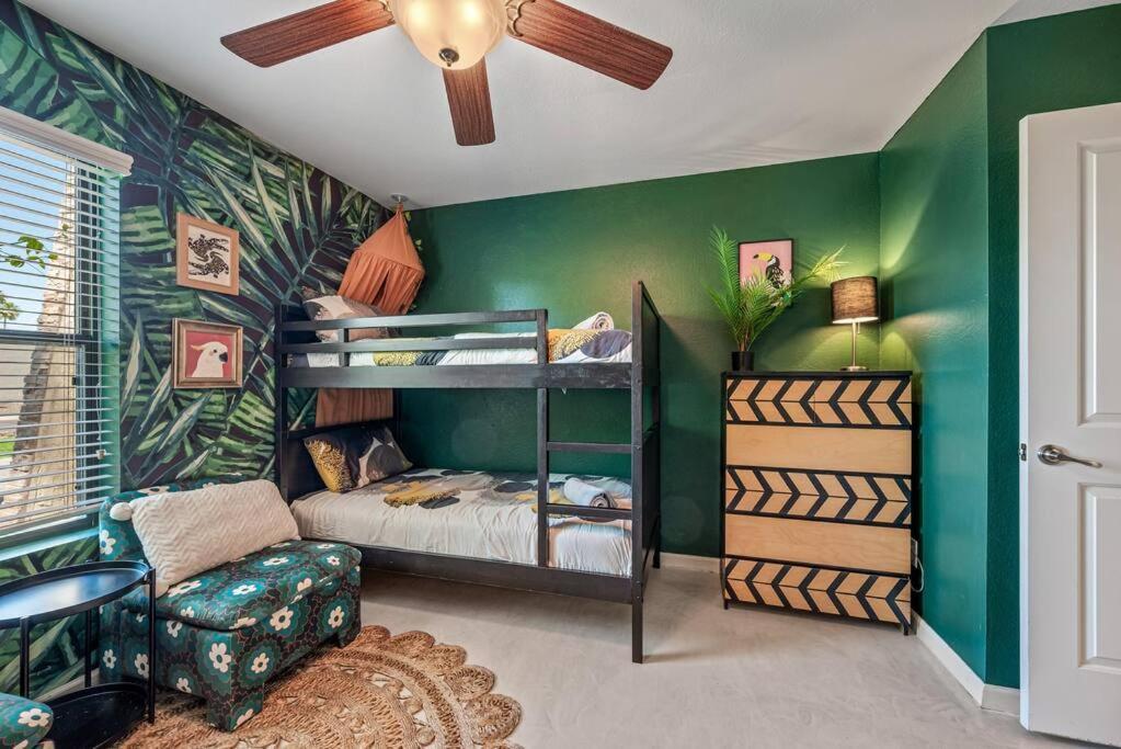 Holiday home Ultimate Family Getaway W Heated Pool & Themed