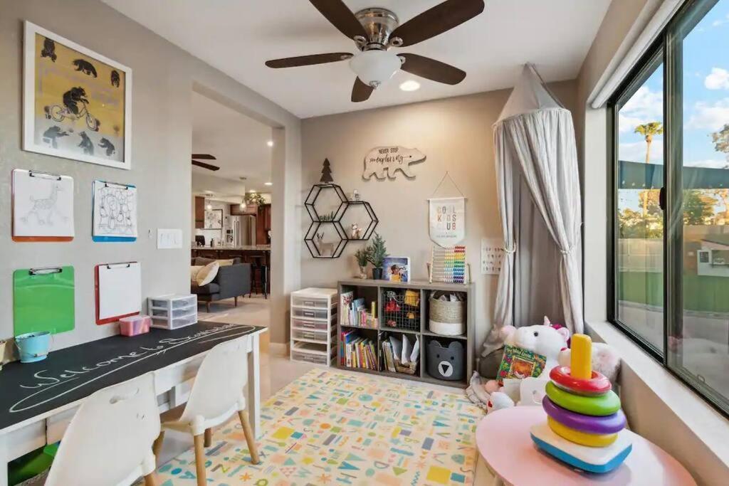 Ultimate Family Getaway W Heated Pool & Themed * Scottsdale