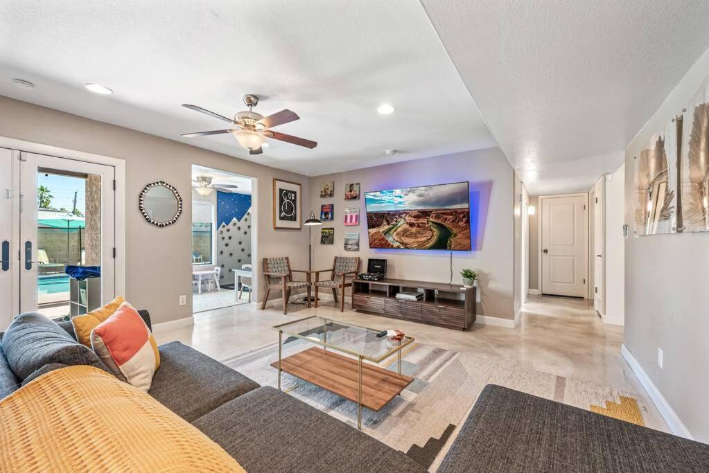 Ultimate Family Getaway W Heated Pool & Themed Holiday home