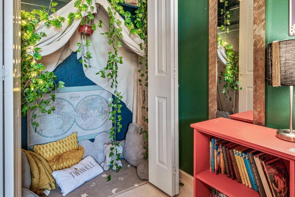 Ultimate Family Getaway W Heated Pool & Themed Holiday home