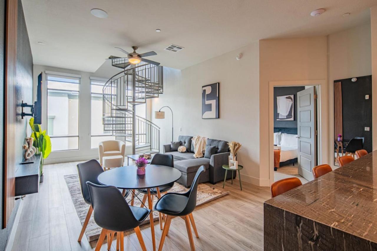 Private Rooftop, Kierland Commons, Tpc Golf, Pool, Gym Apartment