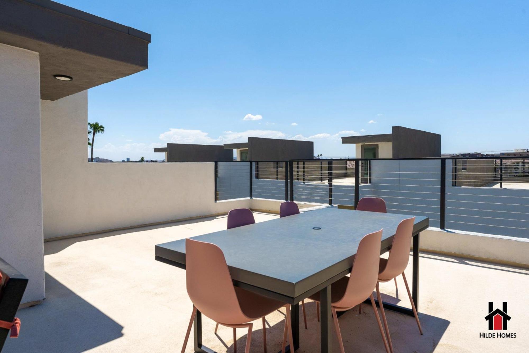 Holiday home Townhome, Private Roof Terrace, Office, Garage *