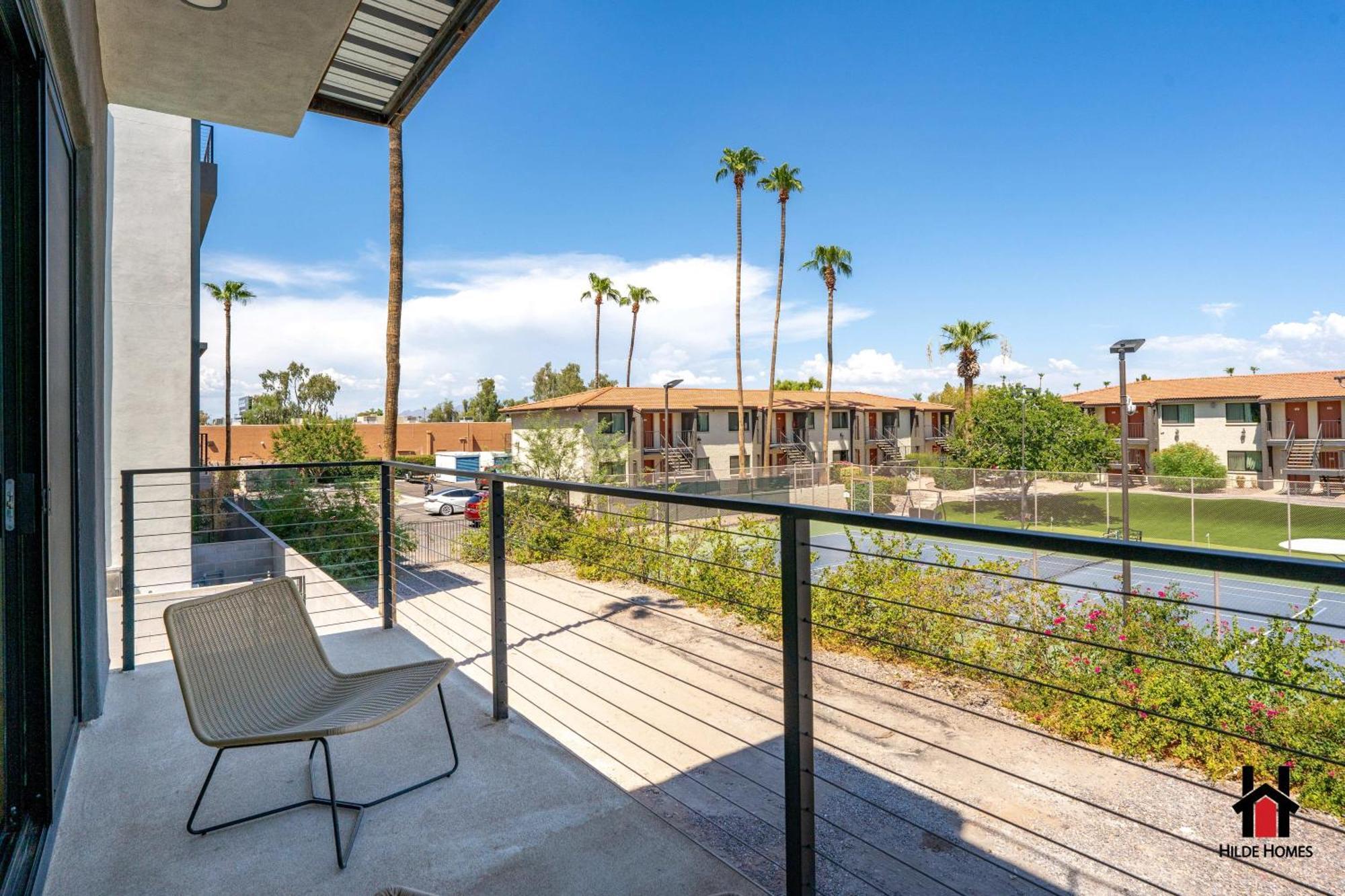 Townhome, Private Roof Terrace, Office, Garage Scottsdale