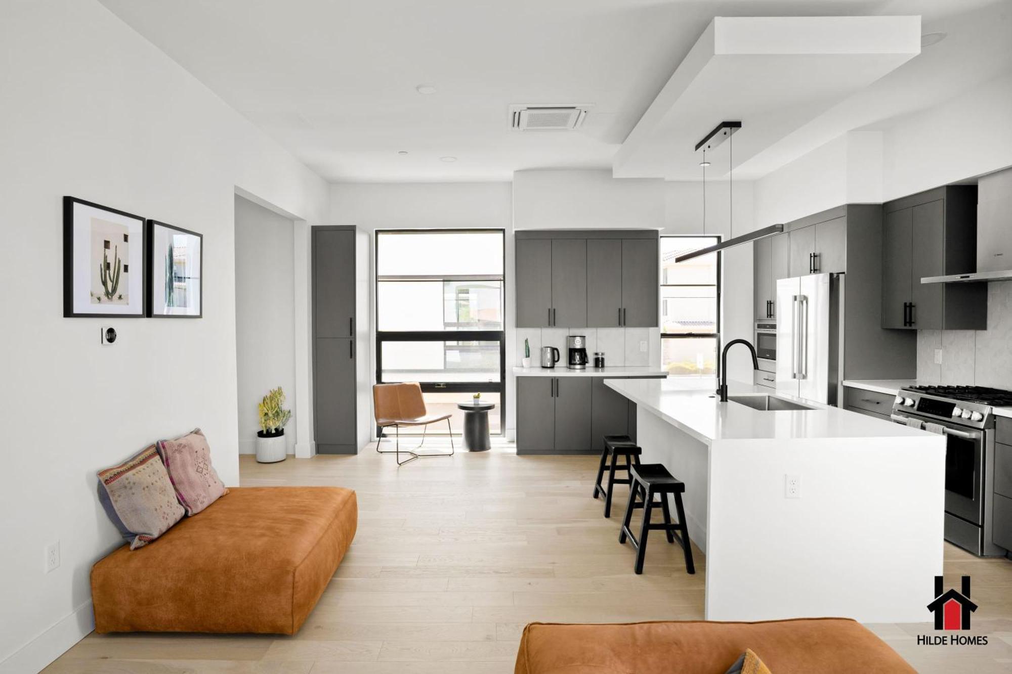 Townhome, Private Roof Terrace, Office, Garage