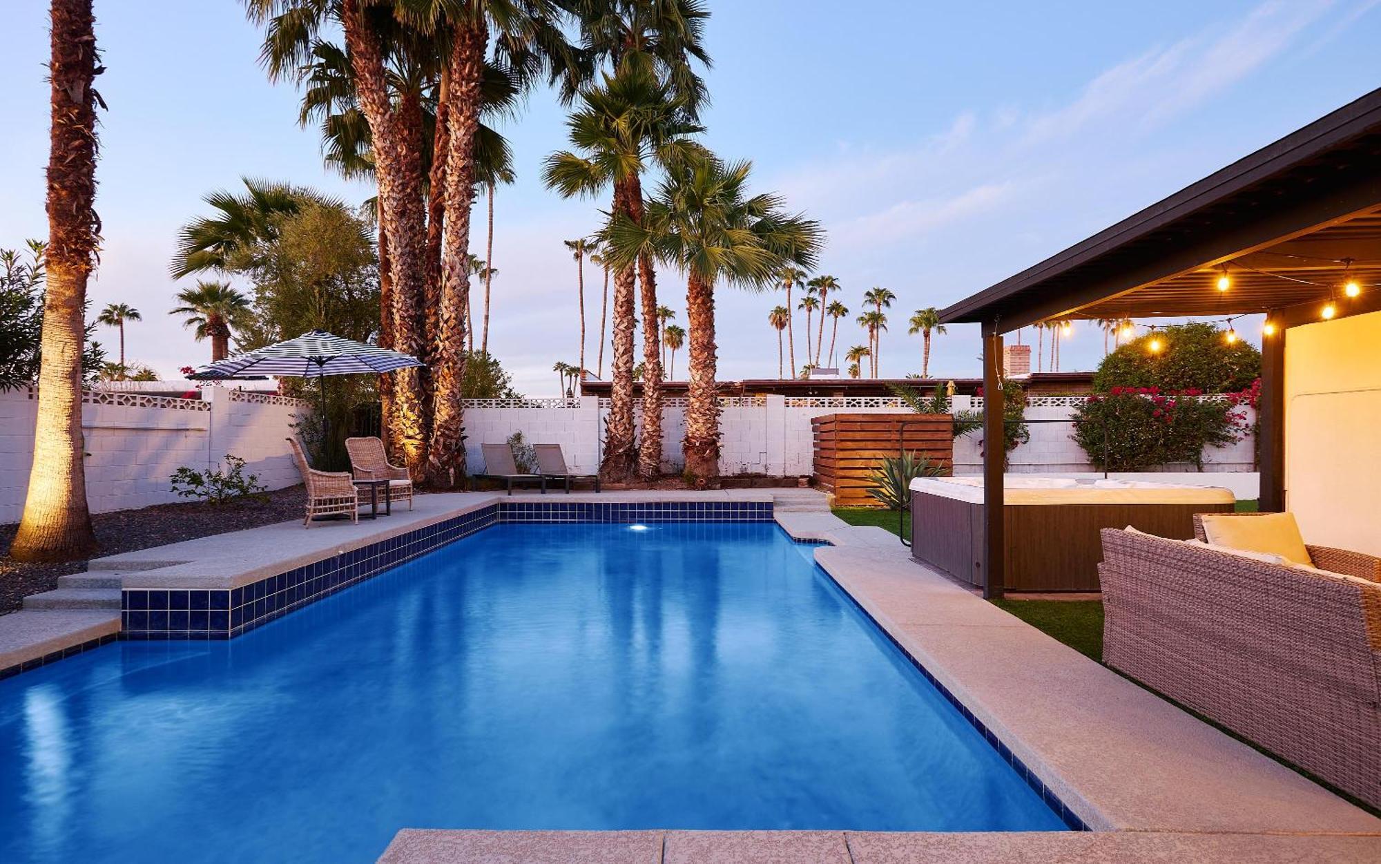 Holiday home Desert Rose-hot Tub-pool Heat Avail-fire Pit-golf! Scottsdale