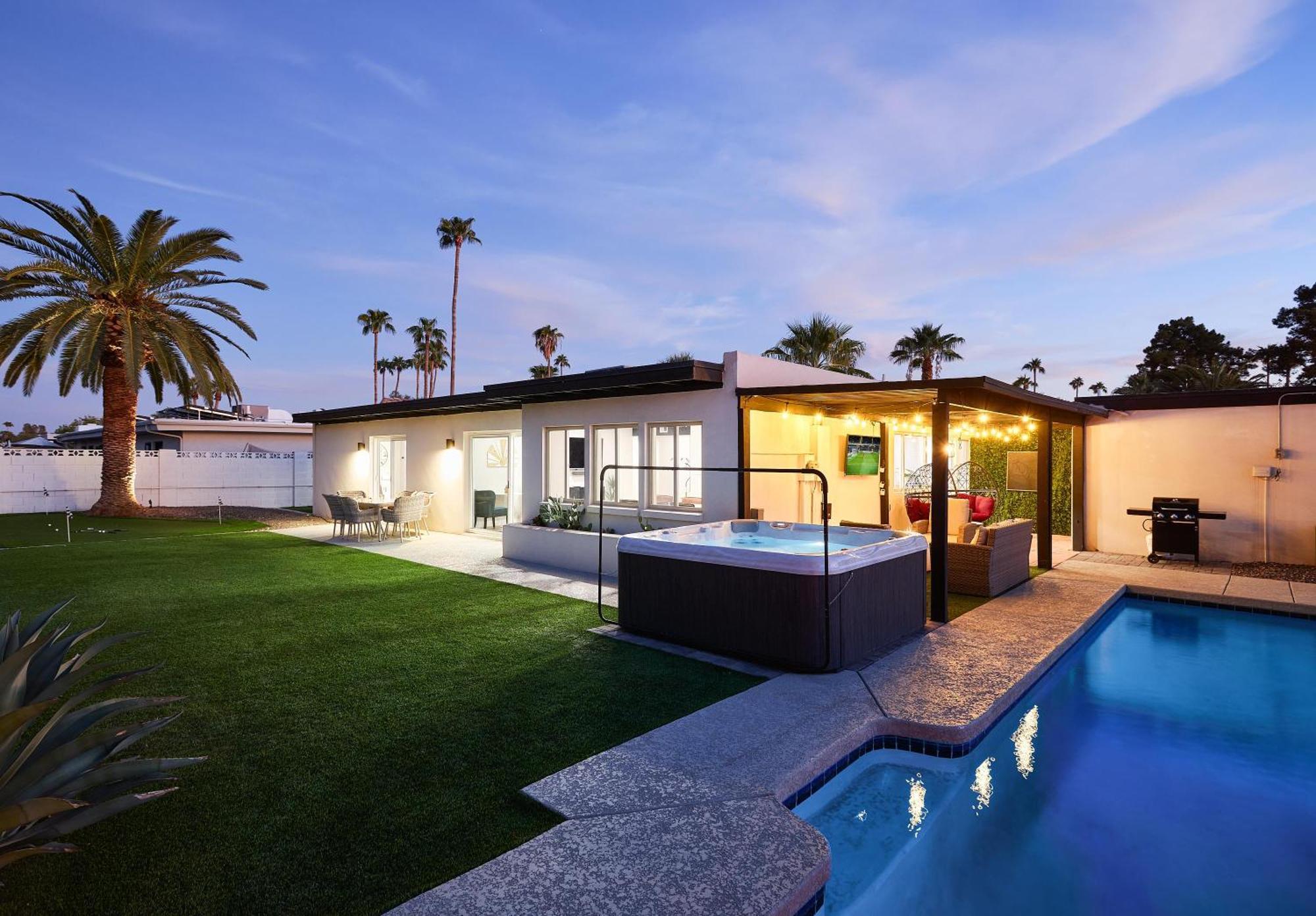 Desert Rose-hot Tub-pool Heat Avail-fire Pit-golf! *