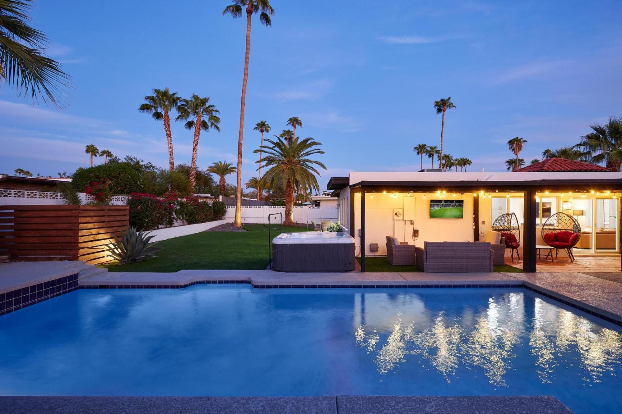 Holiday home Desert Rose-hot Tub-pool Heat Avail-fire Pit-golf! Scottsdale