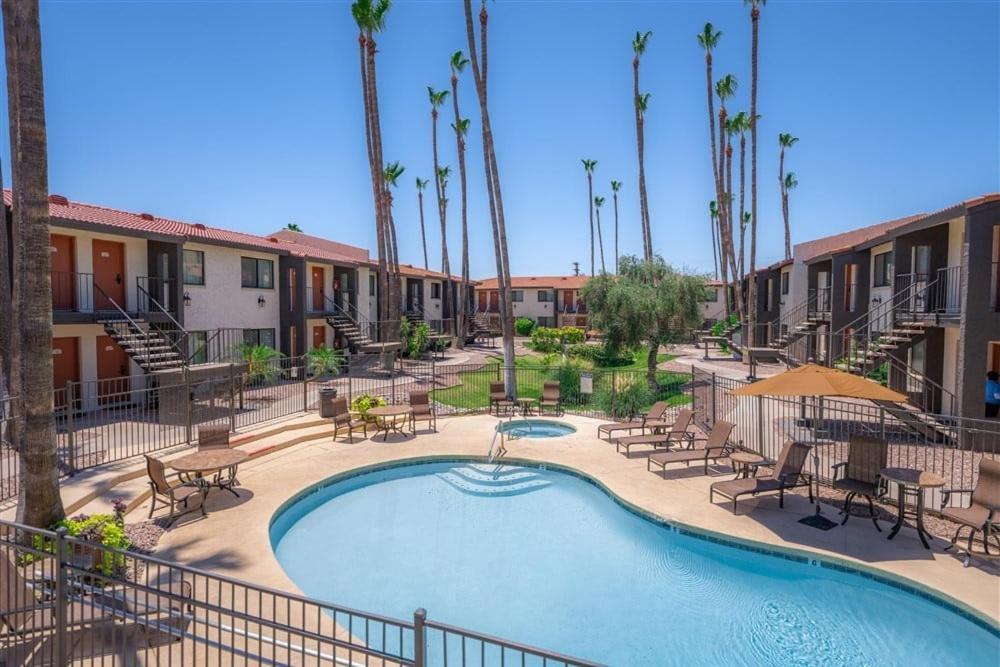 217 Fully Furnished 1br Suite-outdoor Pool *