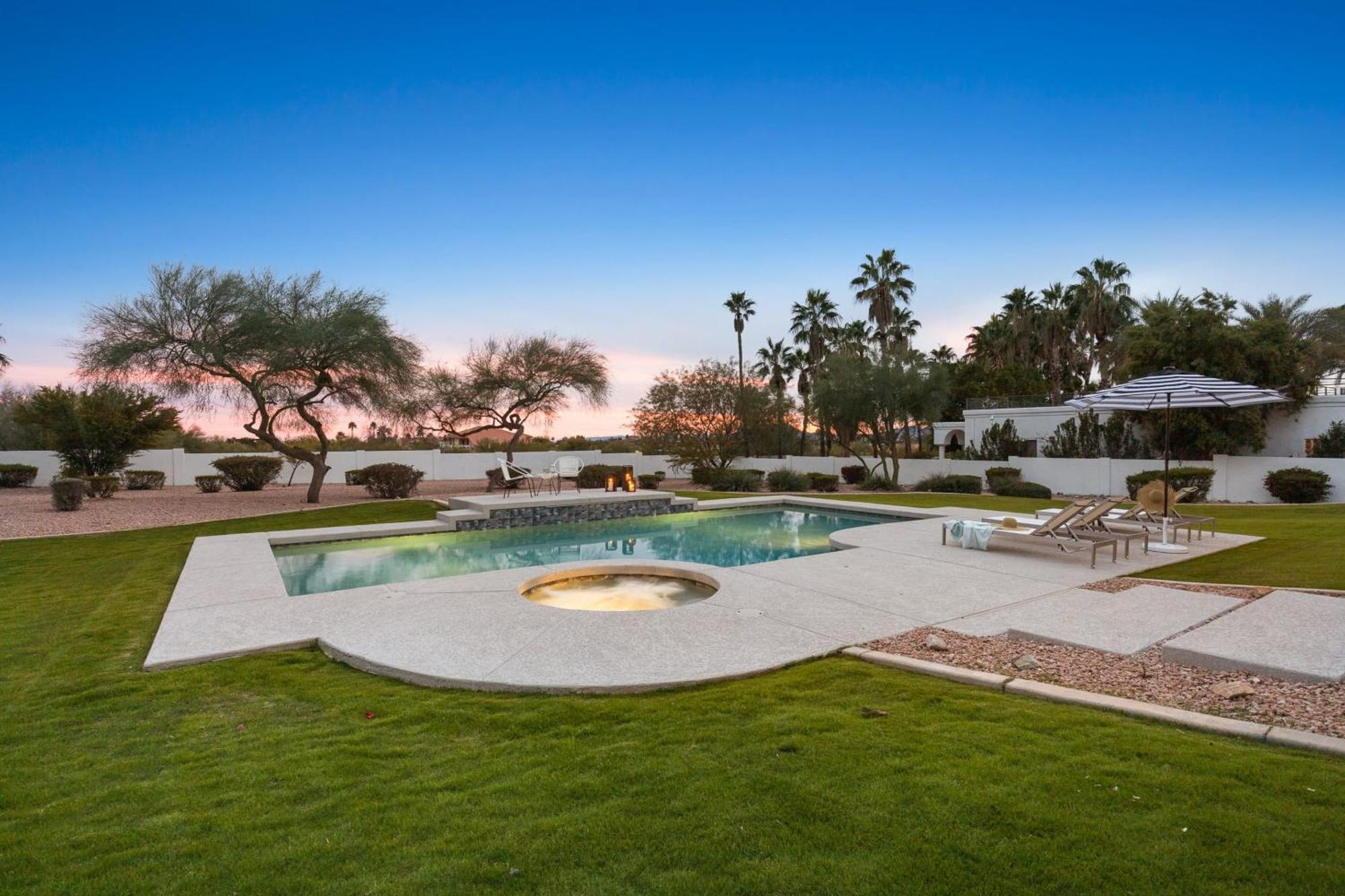 Holiday home Sunridge By Avantstay Glorious Estate W Pool Hot Tub Ping Pong Pool Table *