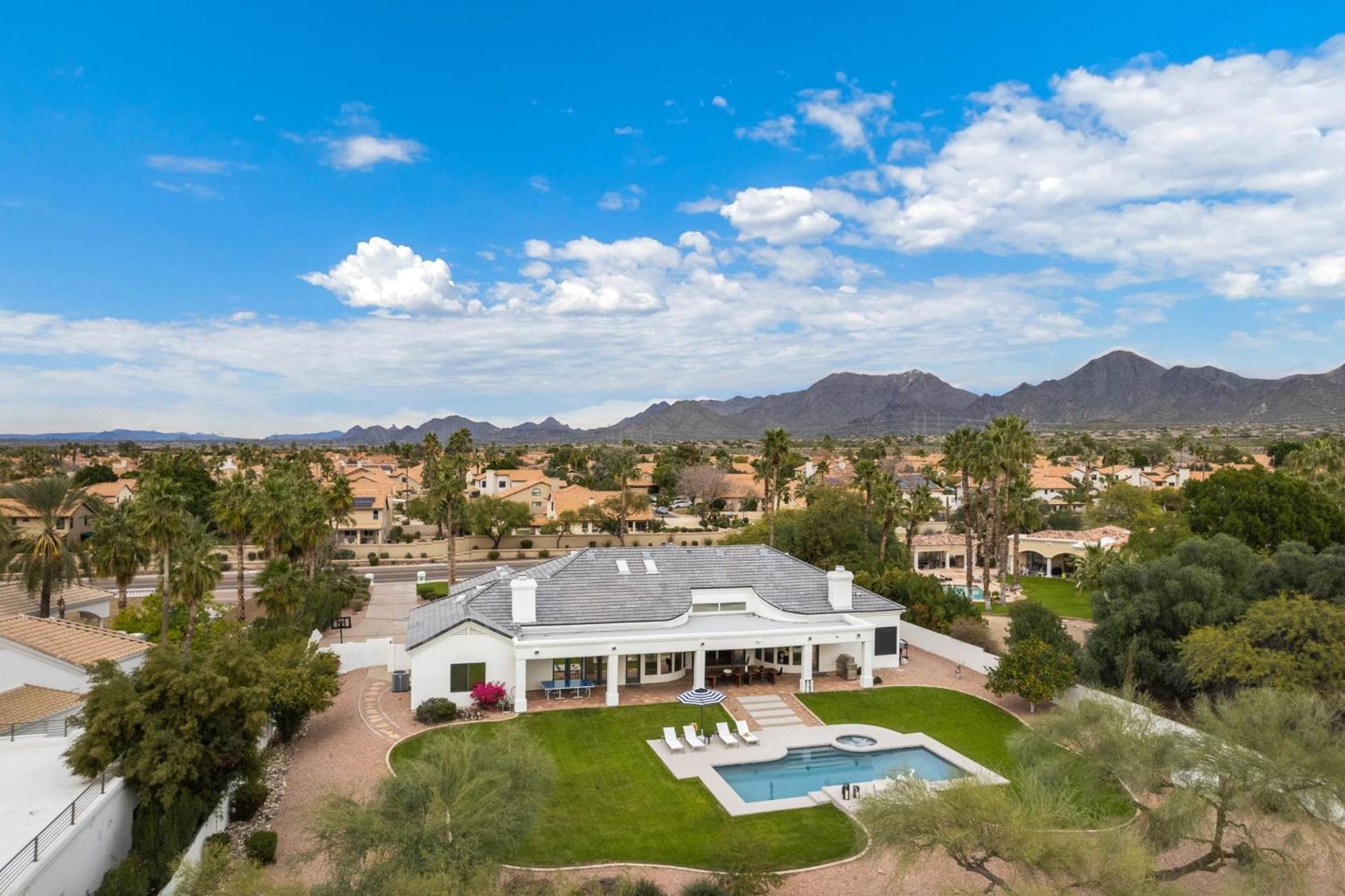Holiday home Sunridge By Avantstay Glorious Estate W Pool Hot Tub Ping Pong Pool Table *