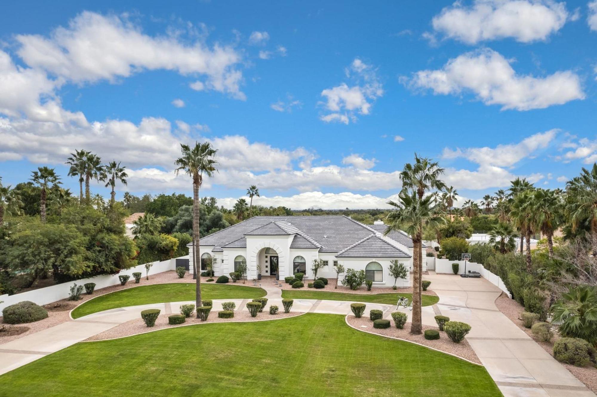 Holiday home Sunridge By Avantstay Glorious Estate W Pool Hot Tub Ping Pong Pool Table