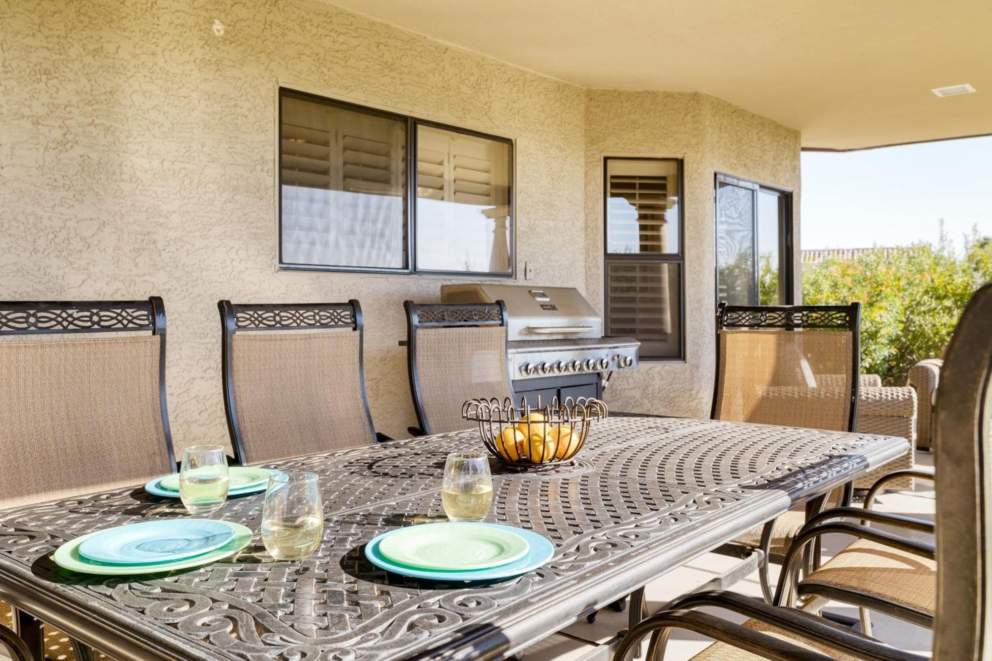Holiday home Sonoran Sunshine By Avantstay Pool Putting Green Bbq Ping Pong Pool Table Entertainers Wonderland *