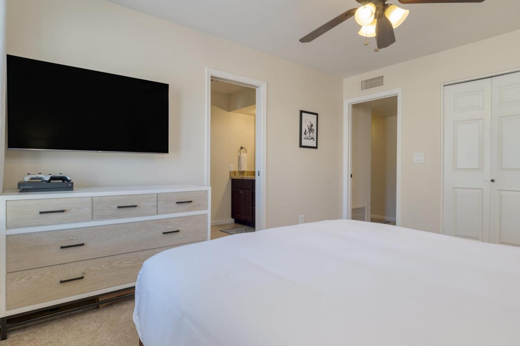 Holiday home Sonoran Sunshine By Avantstay Pool Putting Green Bbq Ping Pong Pool Table Entertainers Wonderland