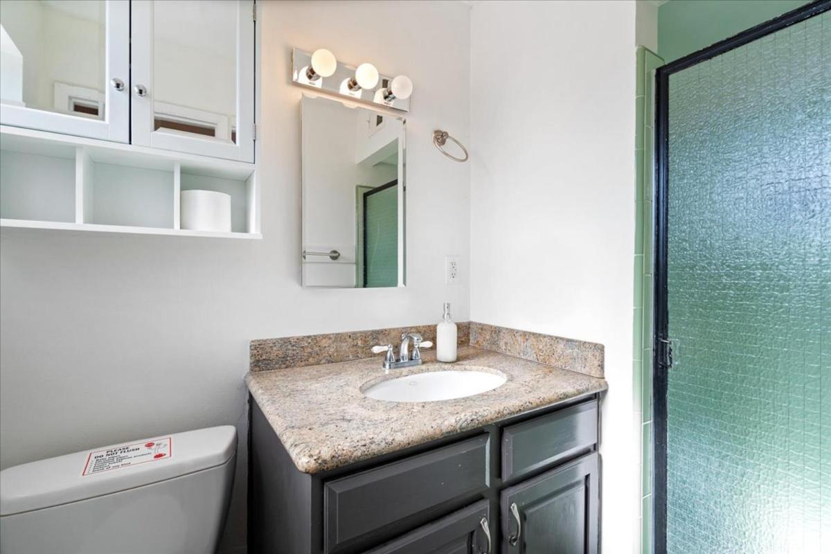 Holiday home Basketball Court & Heated Pool, 1 Mi To Old Town! Scottsdale