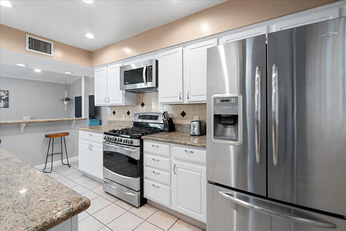Basketball Court & Heated Pool, 1 Mi To Old Town! Holiday home Scottsdale