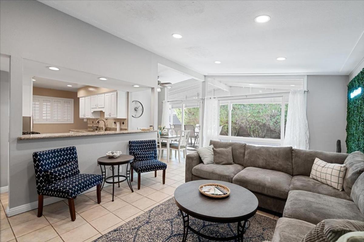 Basketball Court & Heated Pool, 1 Mi To Old Town! Scottsdale