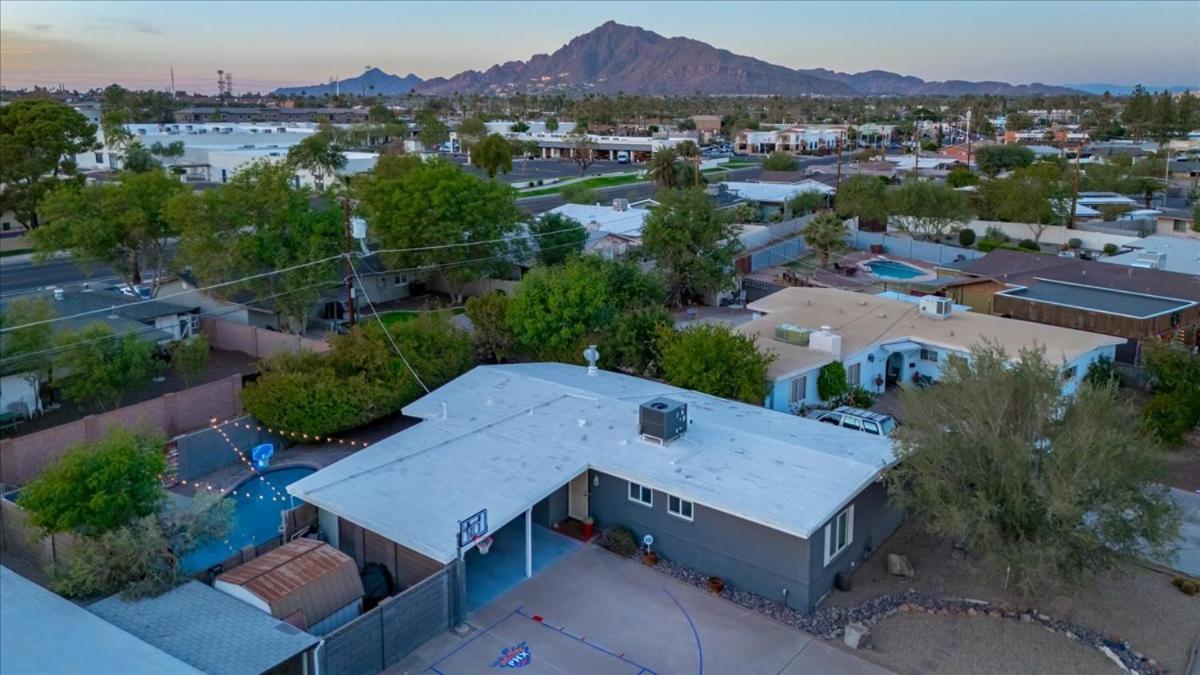 Basketball Court & Heated Pool, 1 Mi To Old Town! Scottsdale