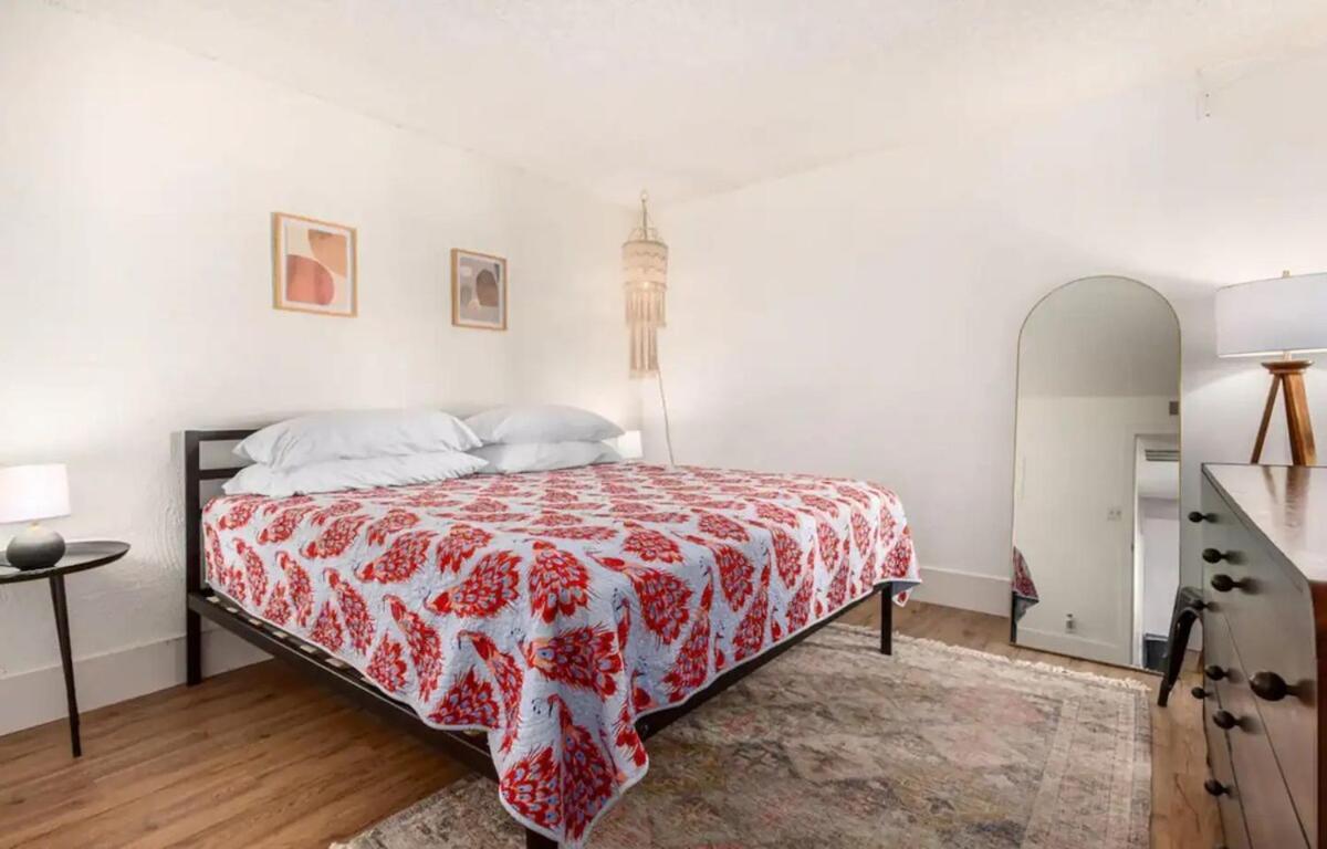 Apartment Chic With Parking Spot - Minutes To Old Town!