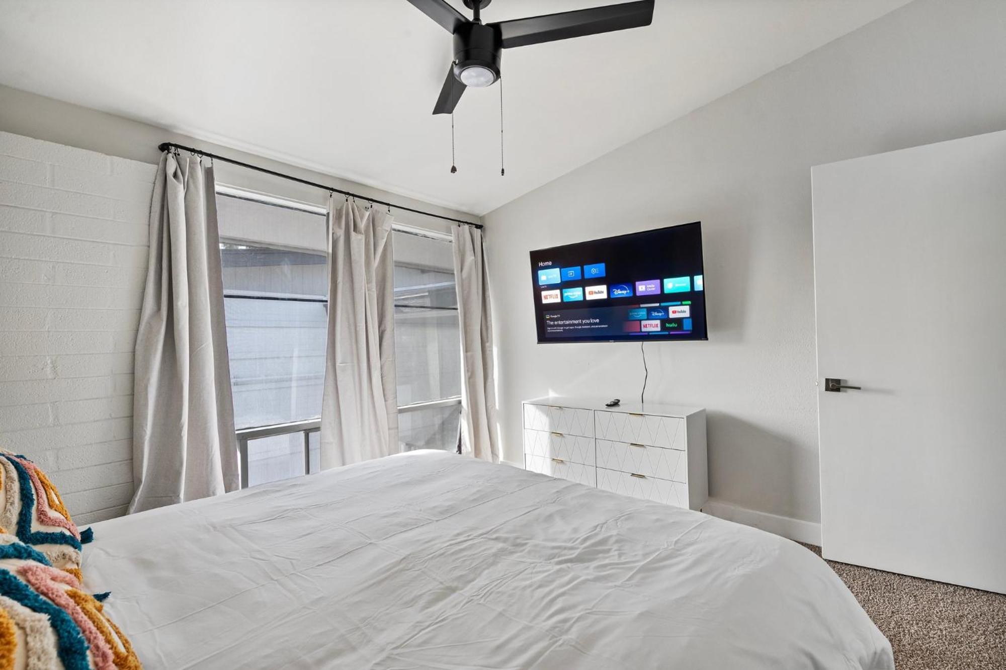 Comfy And Relaxing 2b2b Hideaway In With Free Parking Apartment Scottsdale