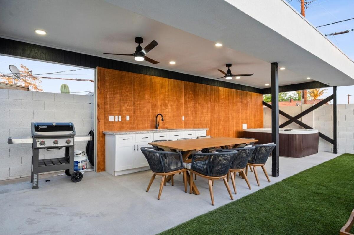 Luxurious 4b3b With Pool And Free Parking Apartment Scottsdale