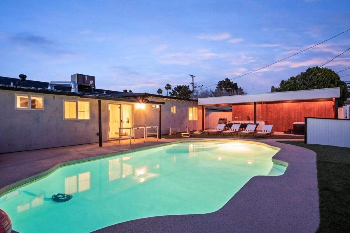 Luxurious 4b3b With Pool And Free Parking Apartment Scottsdale
