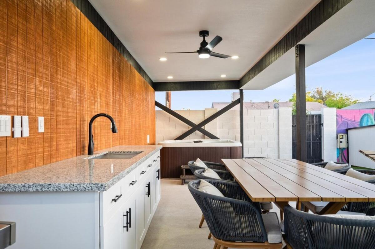 Luxurious 4b3b With Pool And Free Parking Apartment Scottsdale