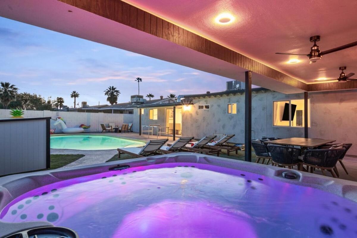 Luxurious 4b3b With Pool And Free Parking * Scottsdale