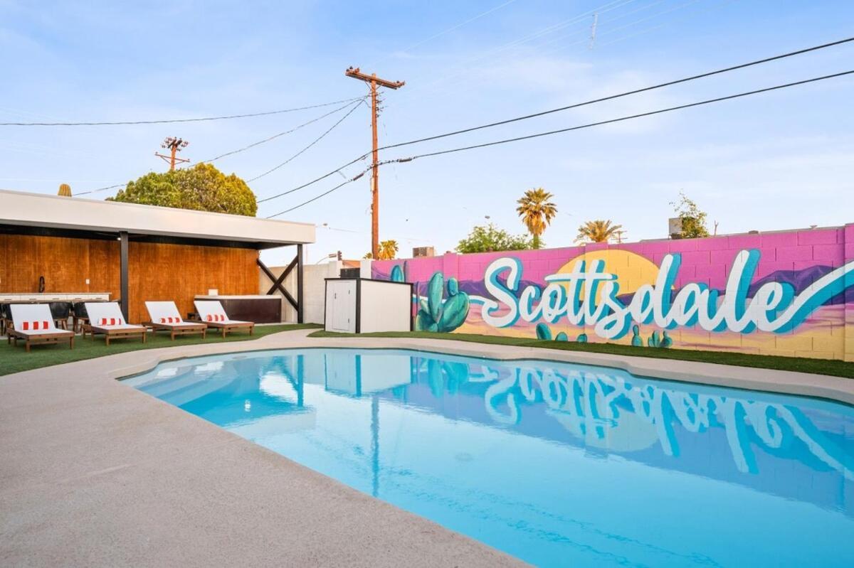 Luxurious 4b3b With Pool And Free Parking *