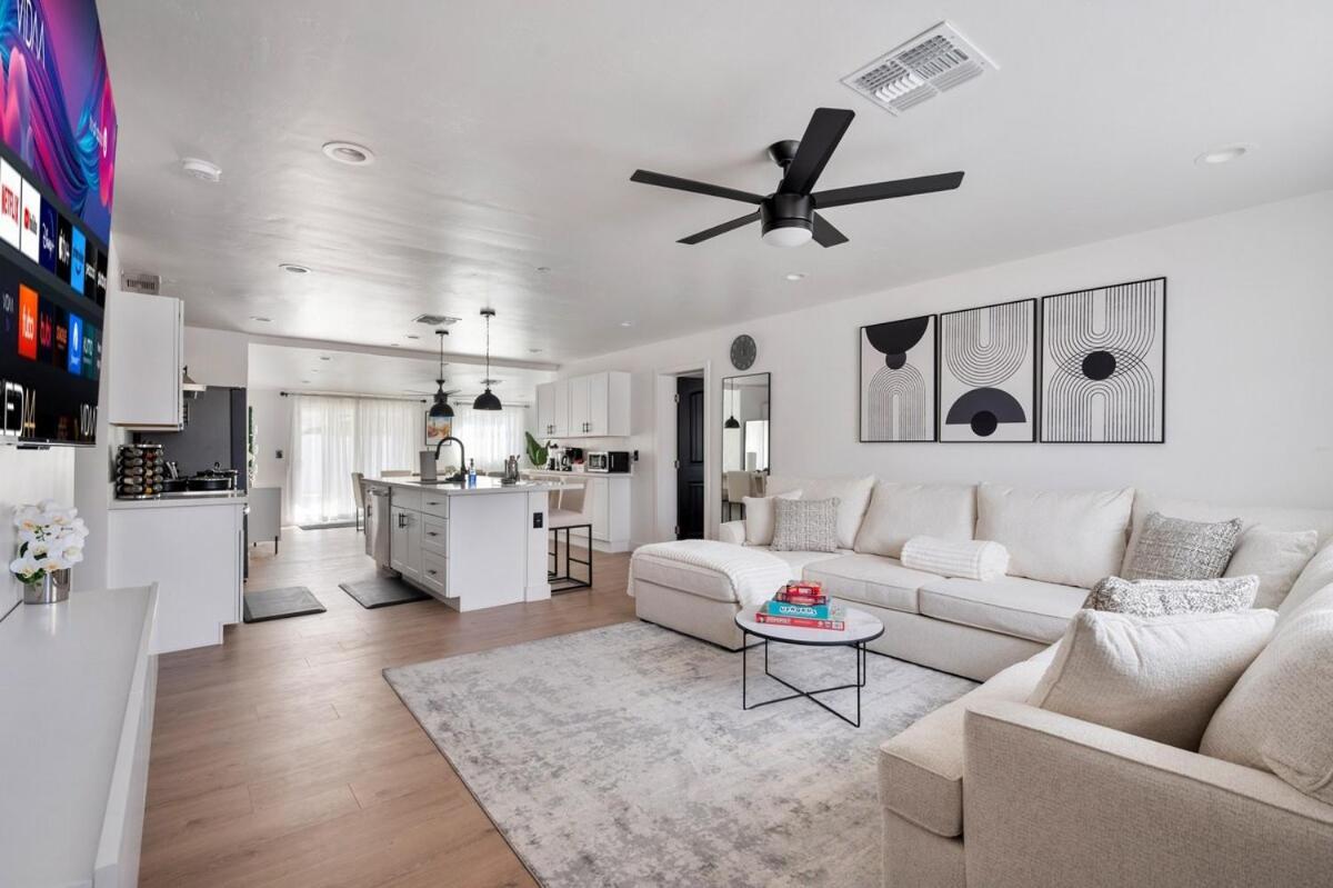 Luxurious 4b3b With Pool And Free Parking *
