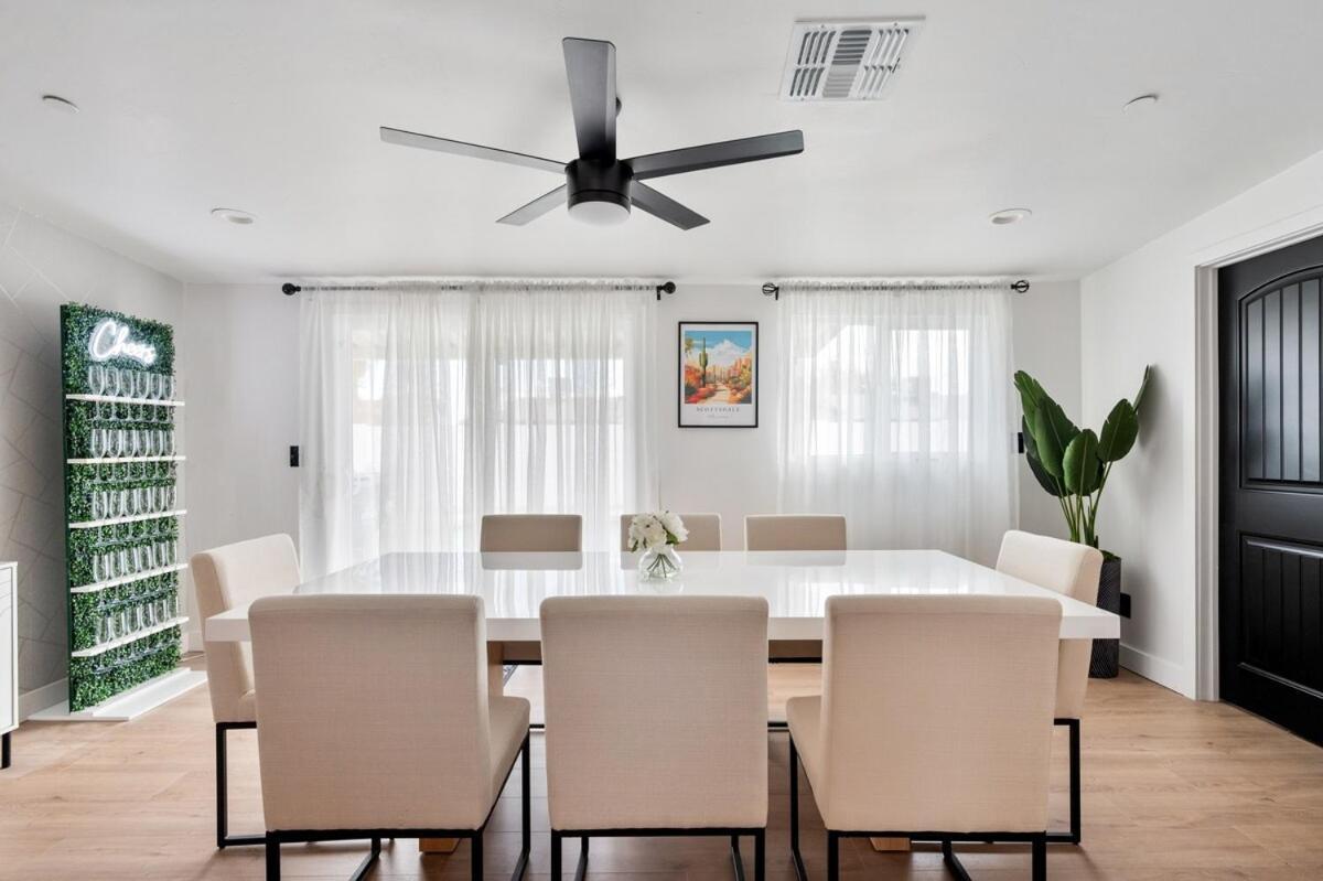 Luxurious 4b3b With Pool And Free Parking