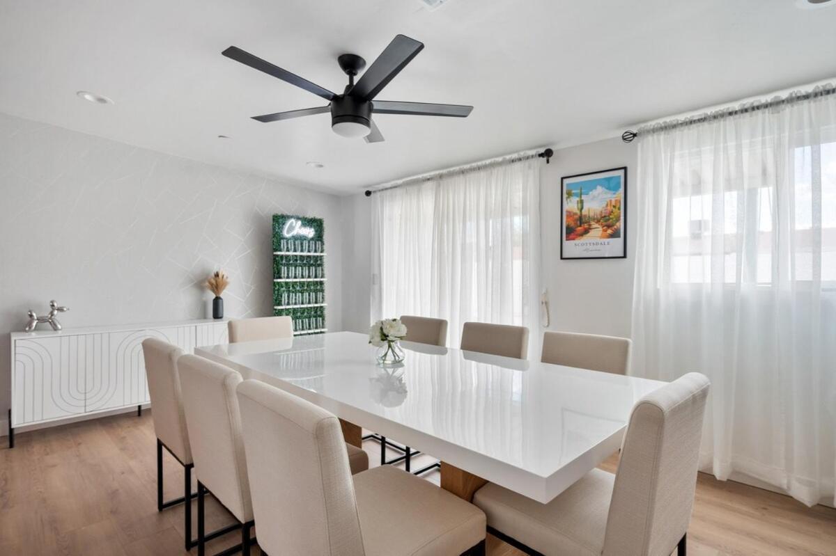 Luxurious 4b3b With Pool And Free Parking Apartment