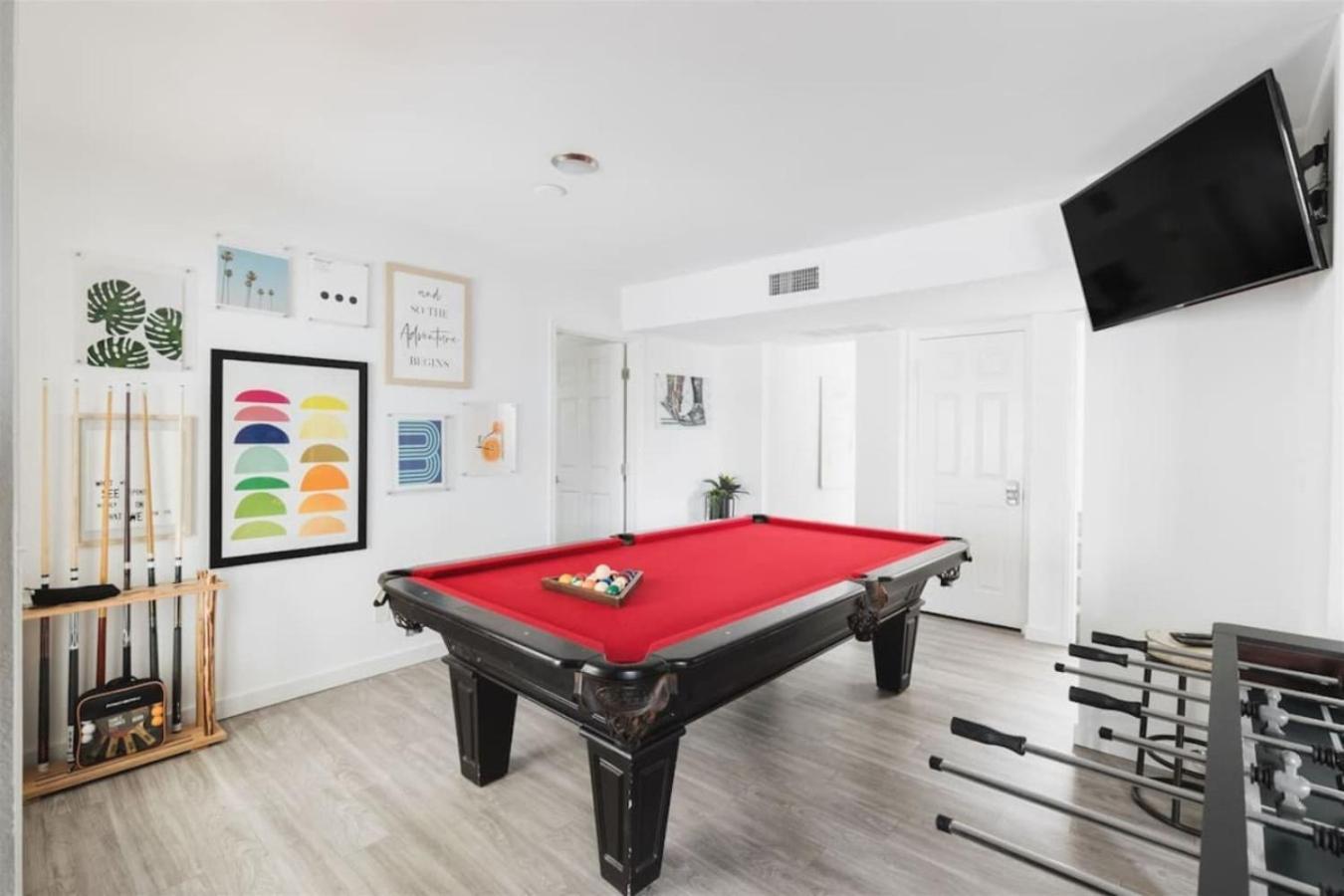 489 Massive 5 Bedroom Walk To Old Town Scottsdale