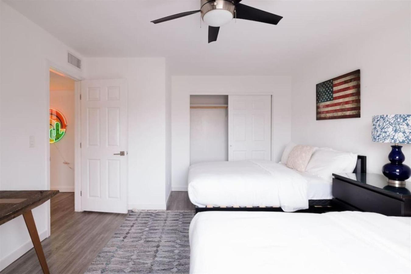 489 Massive 5 Bedroom Walk To Old Town *