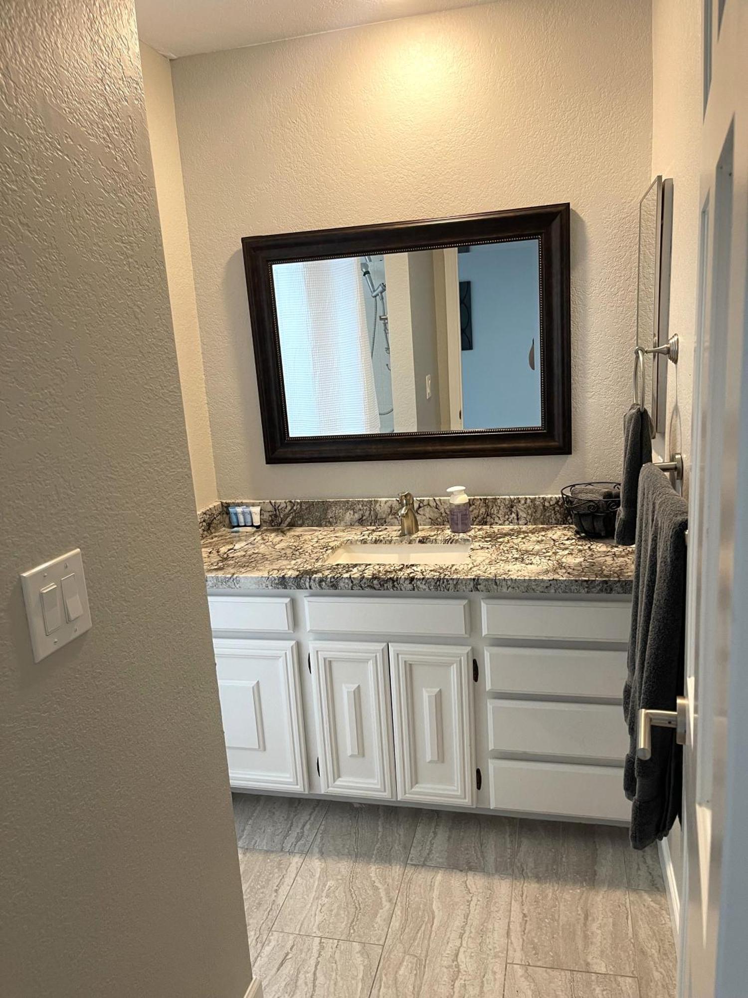 Waterfront, Golf, Camelback Mtn View, 2 Patios Holiday home Scottsdale