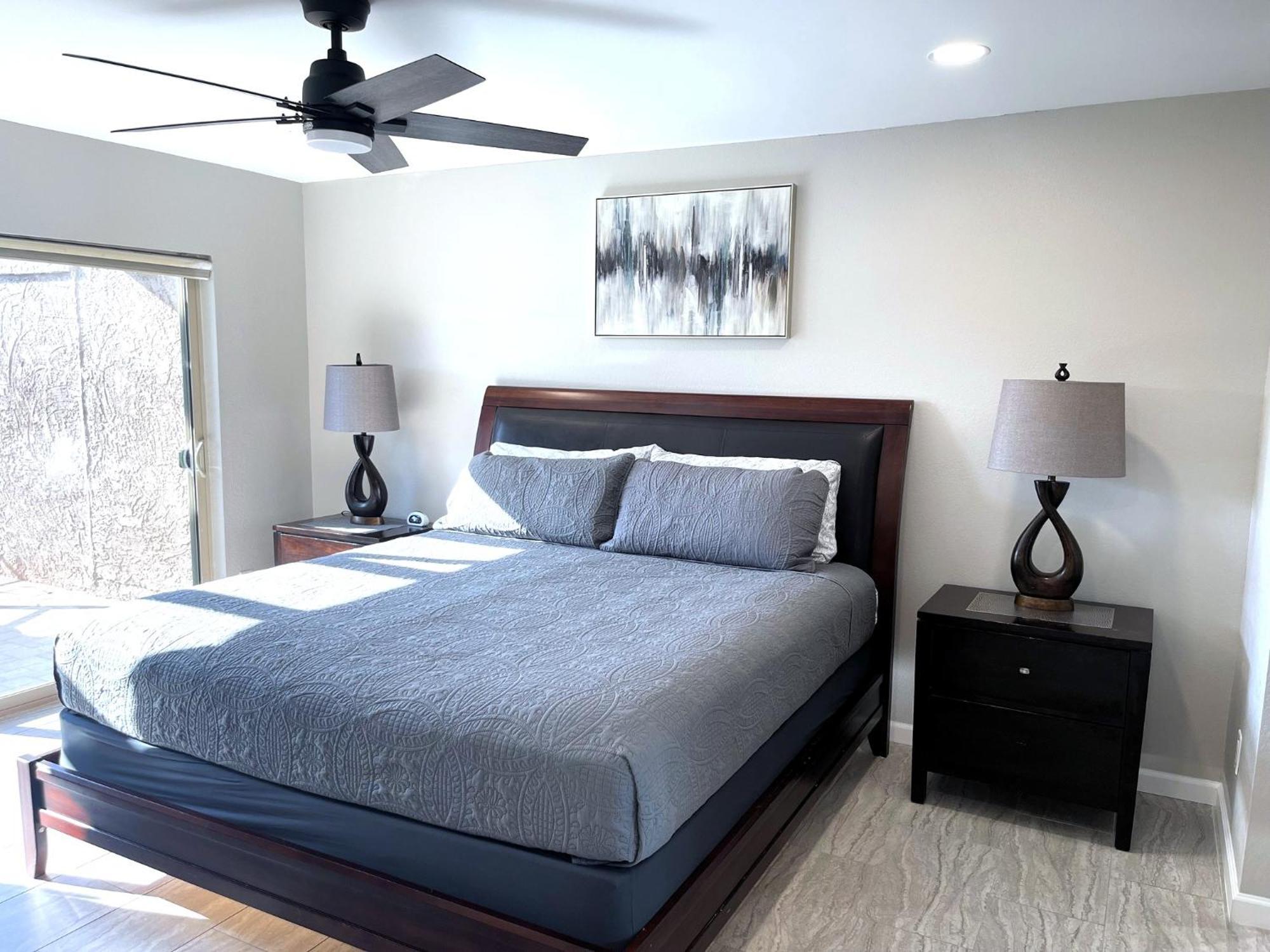 Waterfront, Golf, Camelback Mtn View, 2 Patios Scottsdale