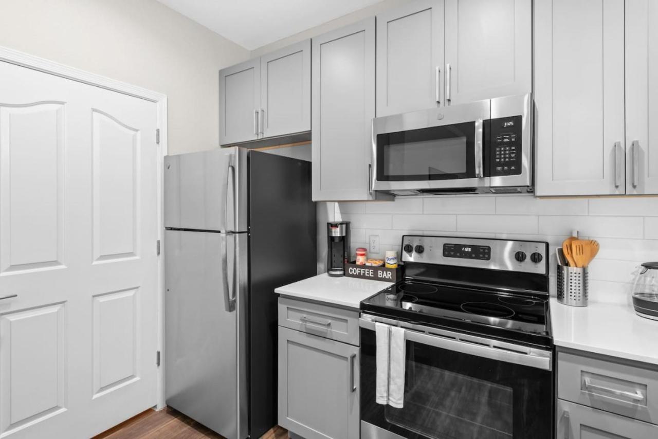 Stylish 2Br Scottsdale, Pet-Friendly, Sunrise Peak Apartment *