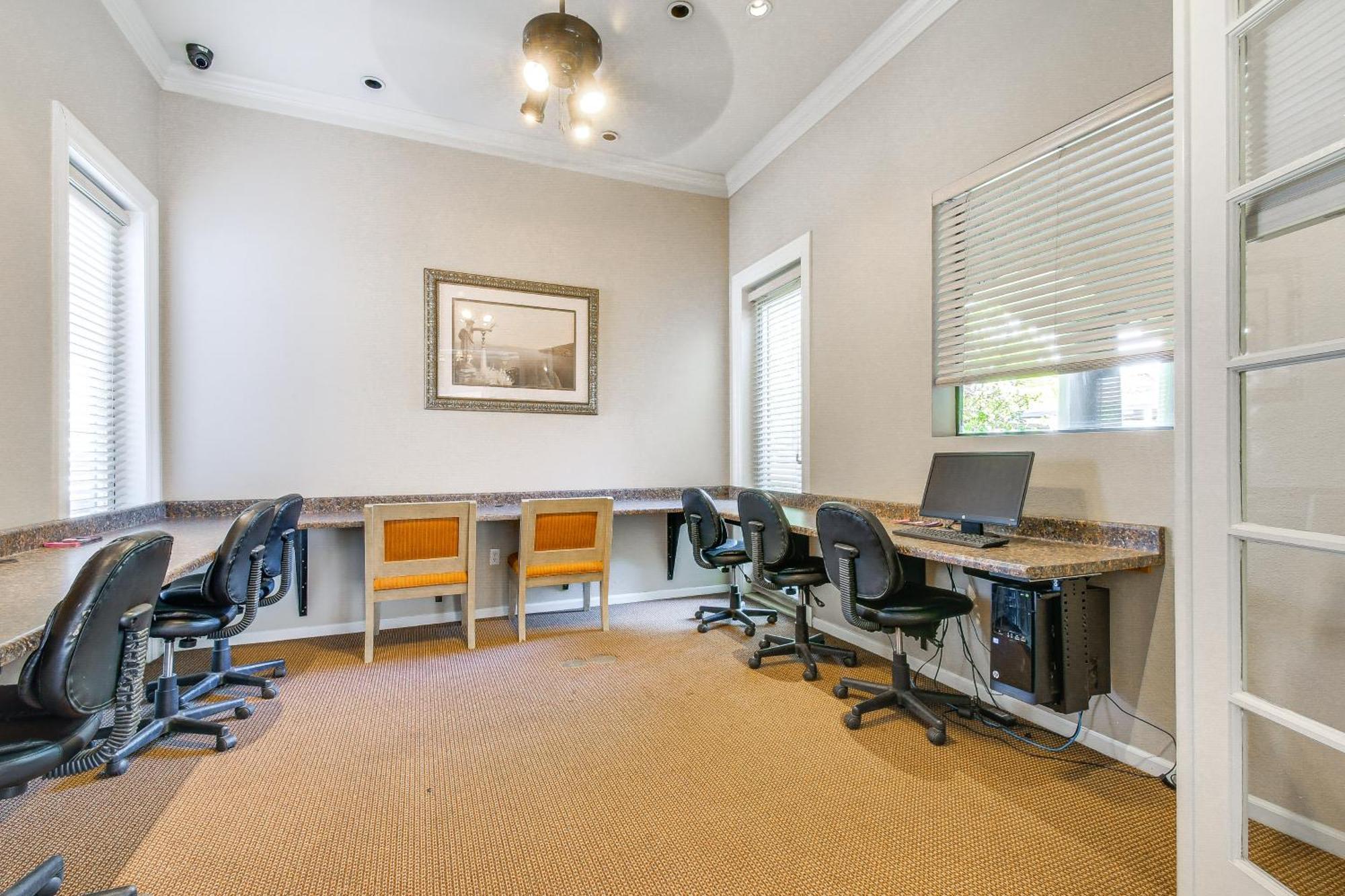 Chic With Pool Access About 3 Mi To Tpc Apartment