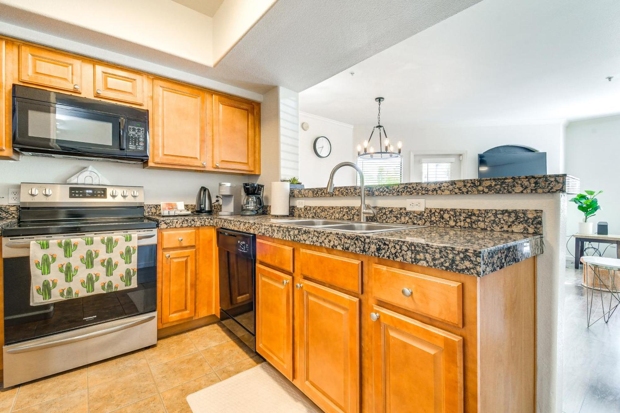 Chic With Pool Access About 3 Mi To Tpc *