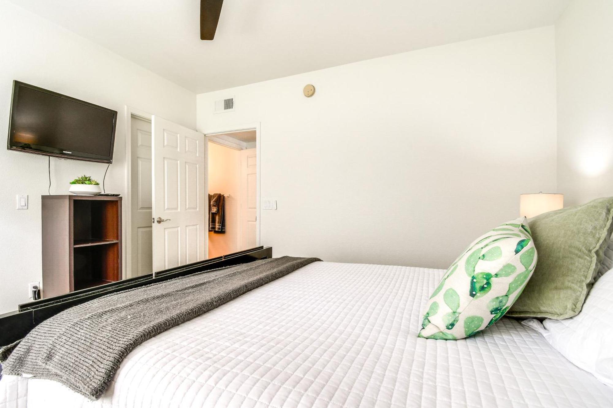 Chic With Pool Access About 3 Mi To Tpc *