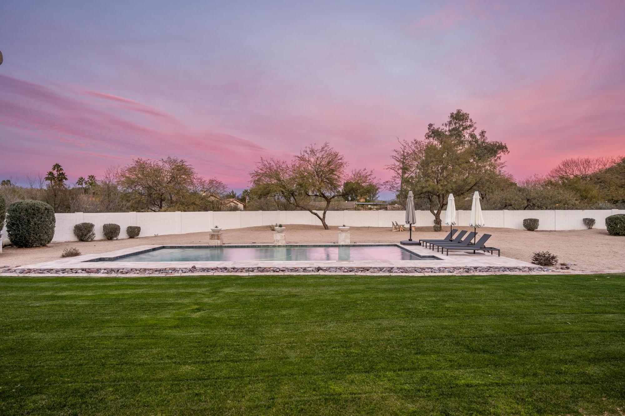 Mystique Paradise Modern Mixed With Eclectic Treasure Holiday home Scottsdale