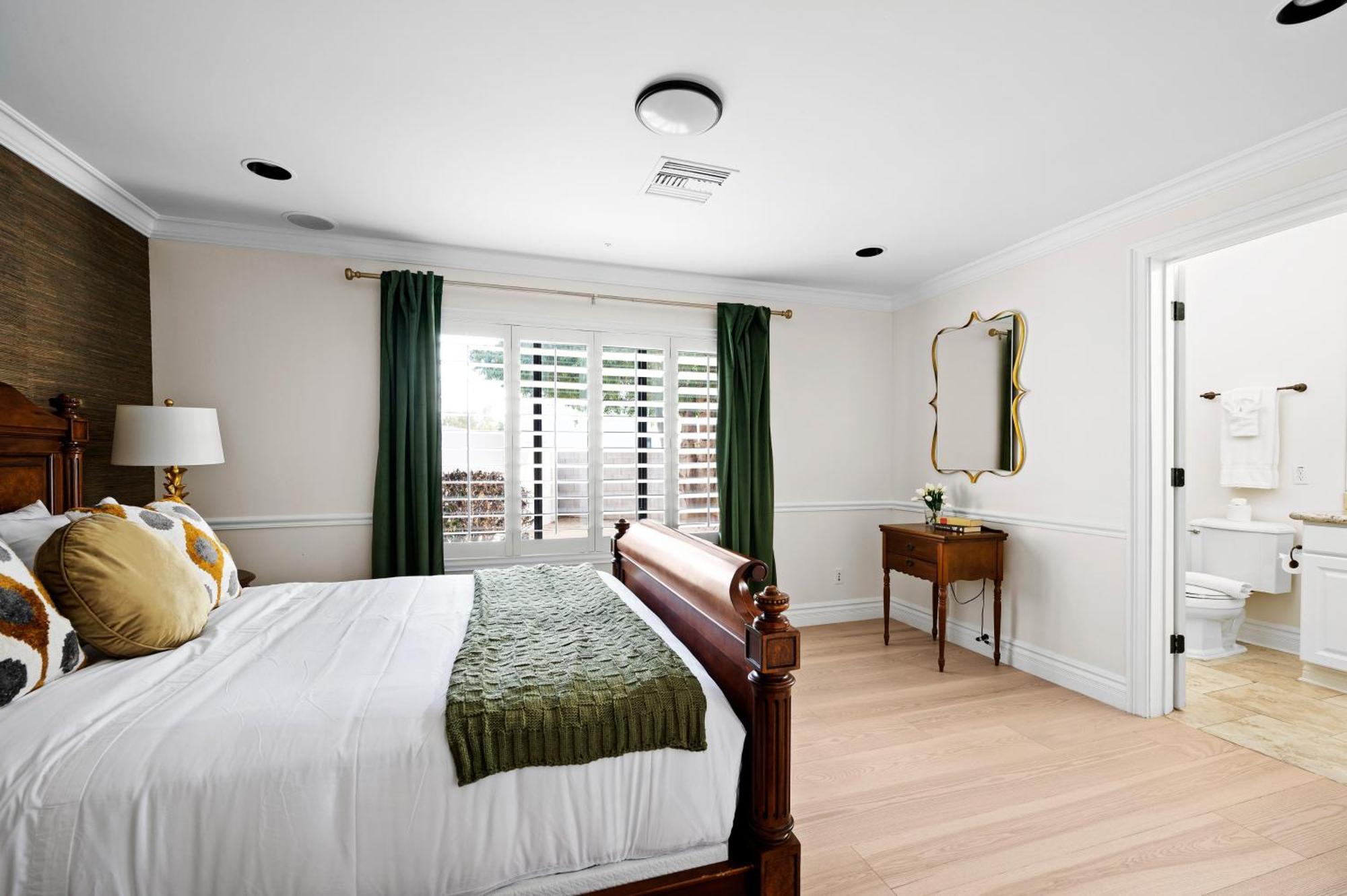 Holiday home Mystique Paradise Modern Mixed With Eclectic Treasure *