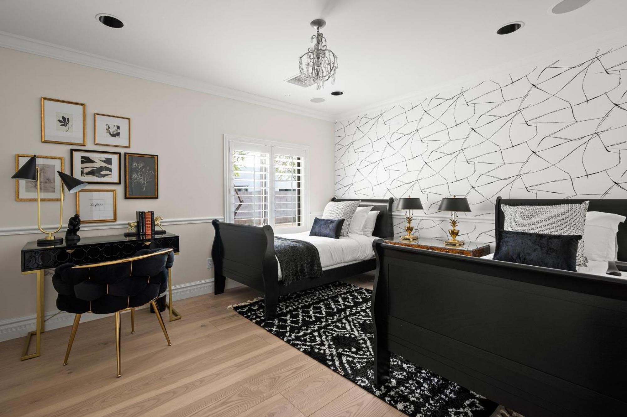 Mystique Paradise Modern Mixed With Eclectic Treasure *